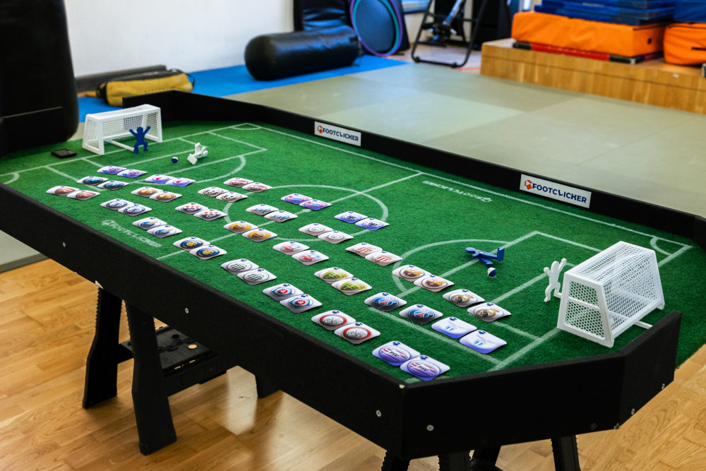 Stolná futbalová hra Footclicker